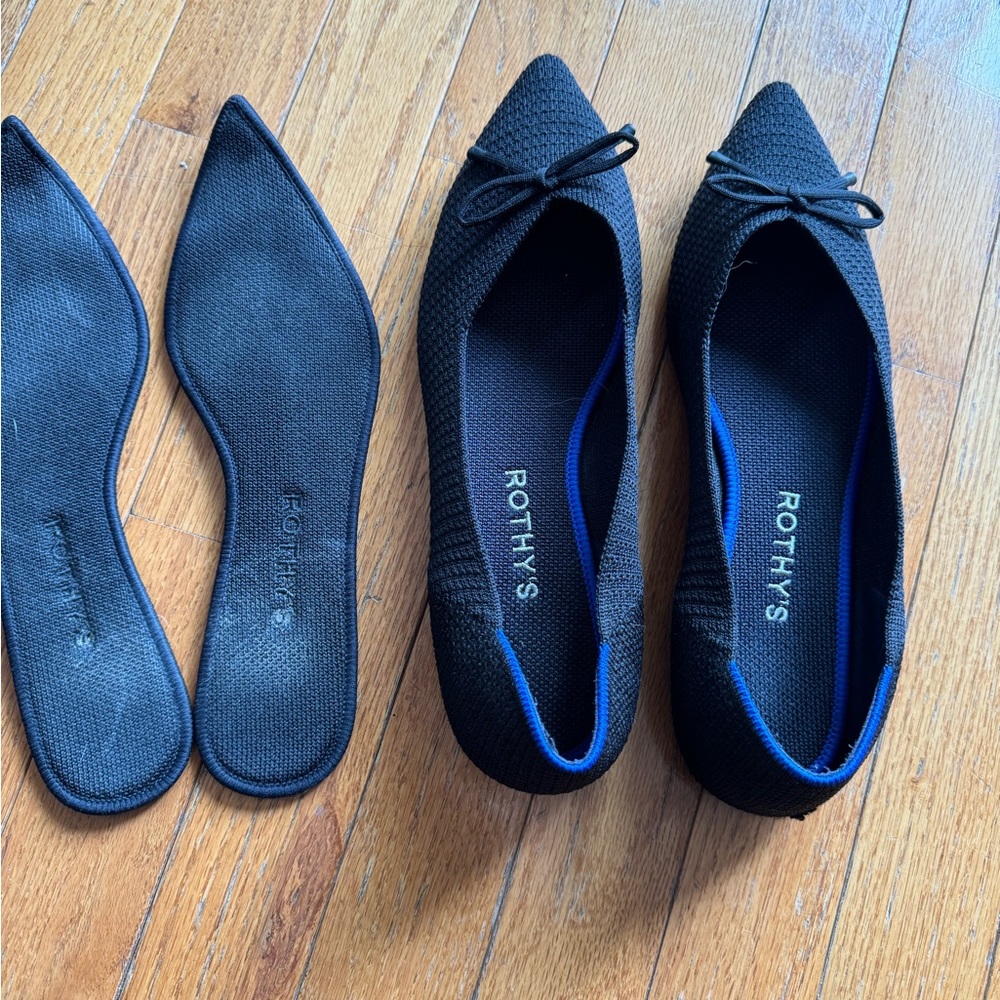 Rothy’s Black Pointed Toe Flat With Bows Size 7.5